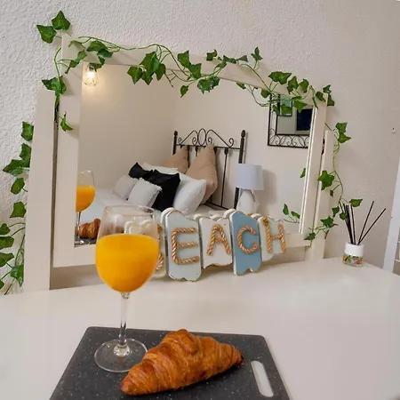 Aroa Beach Апартаменты *